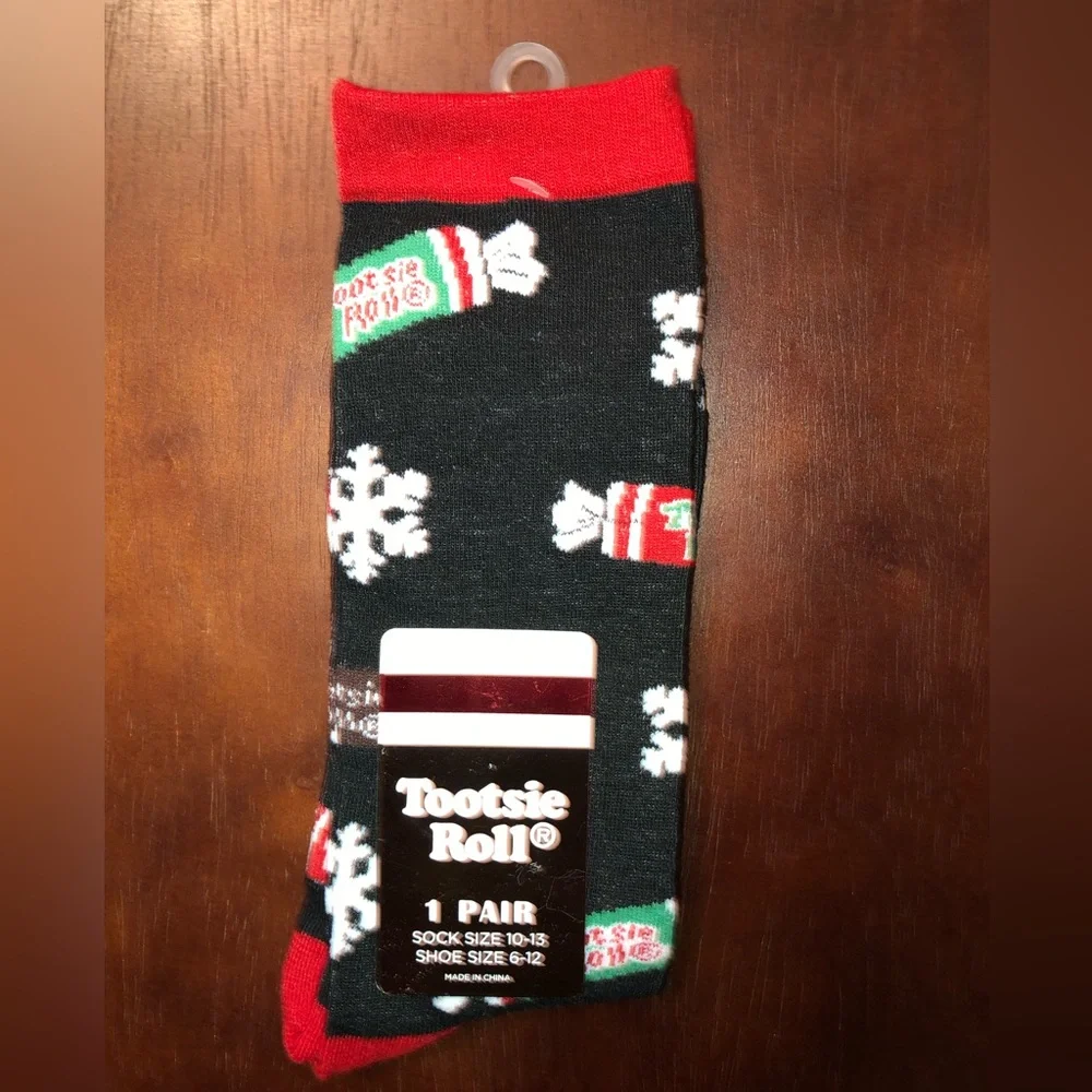 TOOTSIE ROLL NOVELTY CREW SOCKS NWT MEN’S SHOE SIZE 6-12